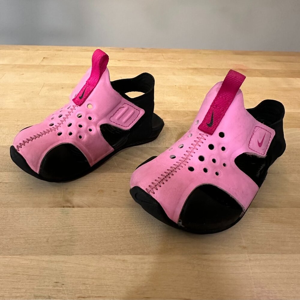 Nike toddler sandals - Size 5c